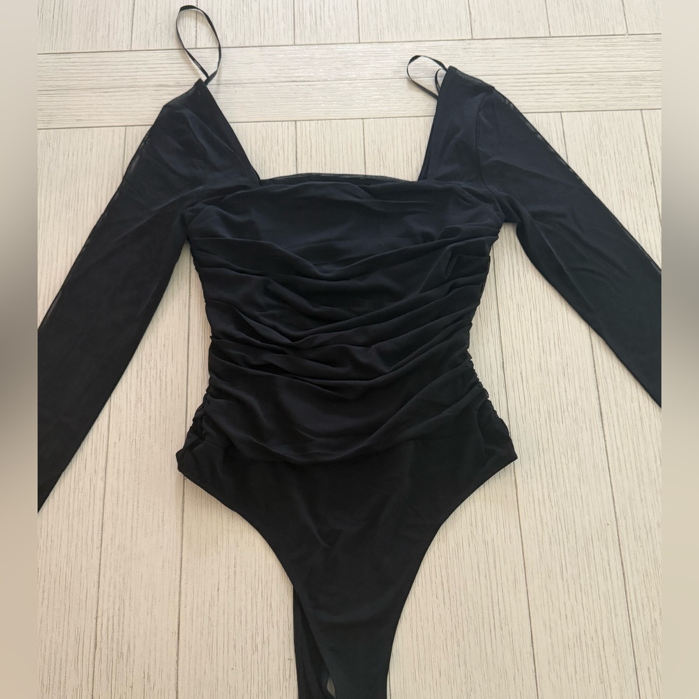 Forever 21 Black Long Sleeve Bodysuit Size Large NWT